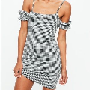 Gingham dress!
